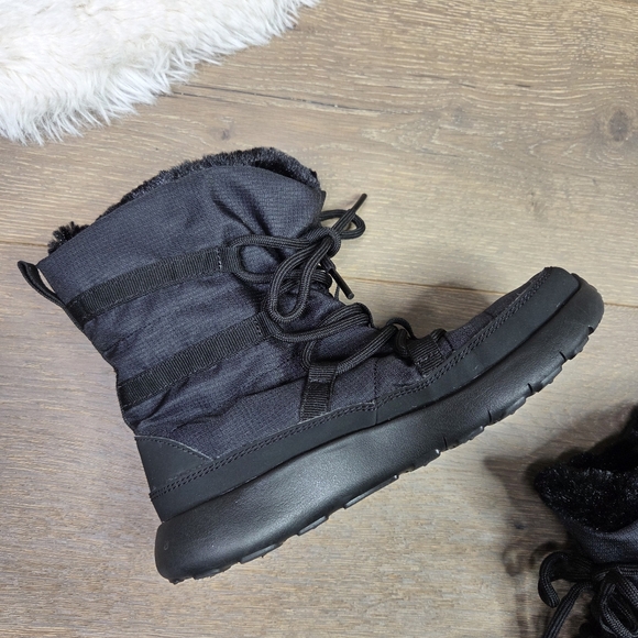 Nike Roshe One Hi Black Sneaker Boots 1Y - Picture 4 of 16
